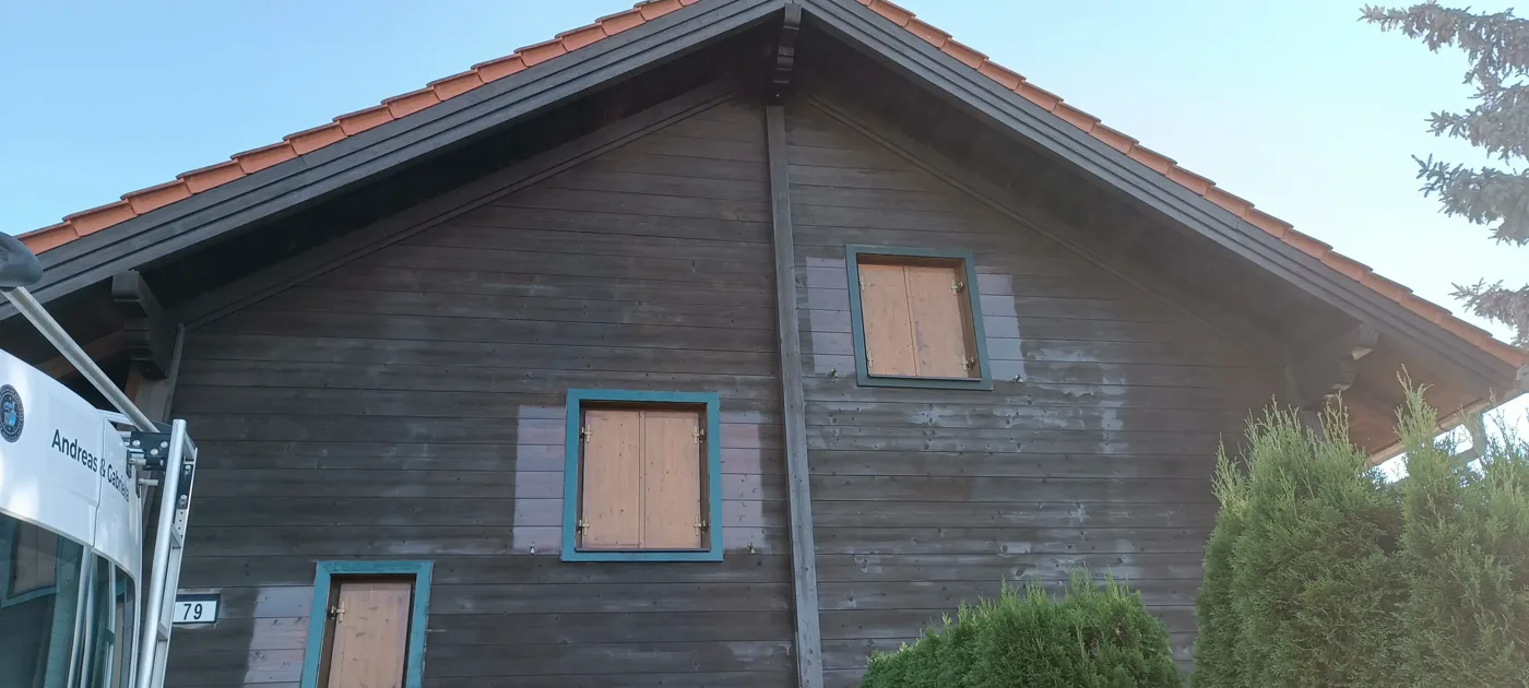 Wood surface after cleaning, sanding and glaze application (2) – A&G Premium Service, Salzburg